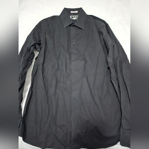 1MX Black Fitted long sleeve men's dress shirt.